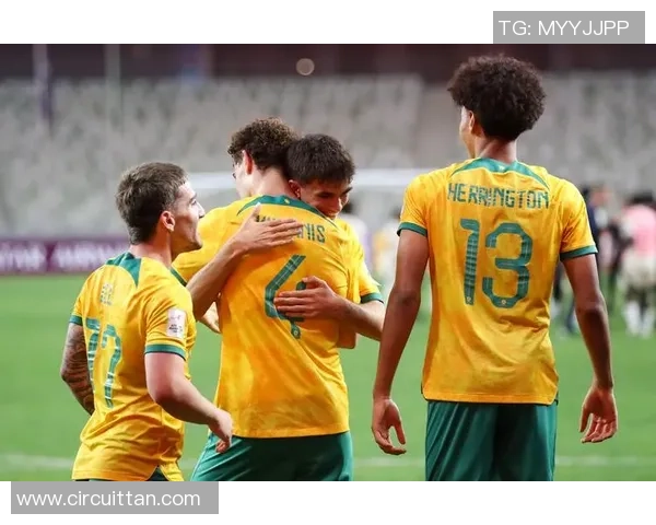 足球明星夺冠瞬间精彩回顾与经典照片分享