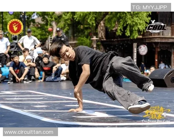 街舞巨献：探秘南京街舞队的速度